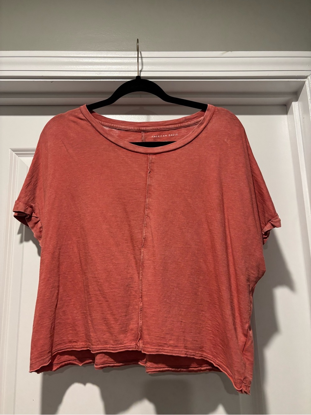 American Eagle Medium Red Mineral Washed Distressed Cropped Tee Women’s Size S